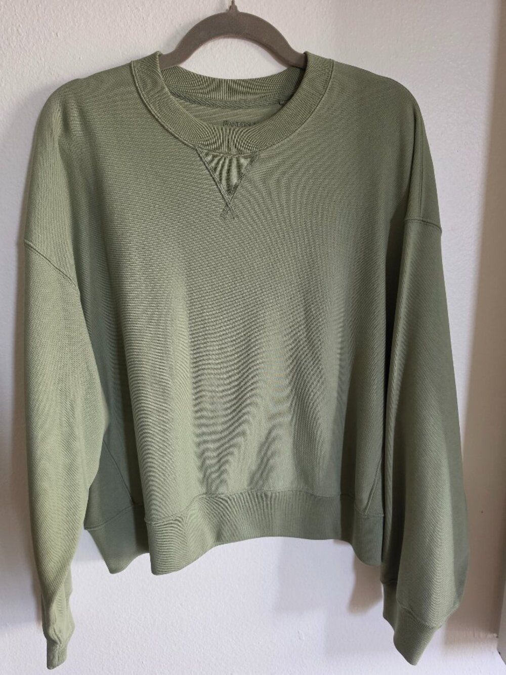 UNIQLO x JW Anderson Green Boxy Sweatshirt Women’s Size L Oversized